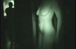 XXX 裸の女の子と大きなお尻とおっぱい着ジーンズと革のコート エッチ 動画 鈴木 一徹